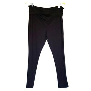 Liz Lange Maternity Black Pants / Stretch Leggings